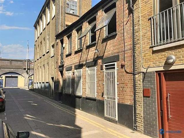Commercial for rent in Hackney, Hackney