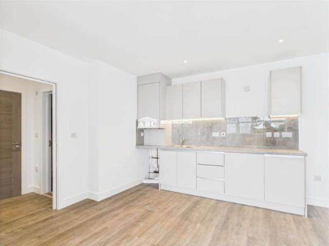 Commercial for sale in Greater London