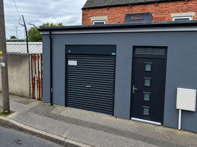 Commercial for rent in Fairfield Estate, Leeds