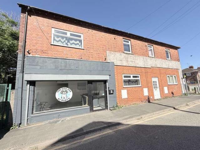 Commercial for rent in Weston Point, Halton