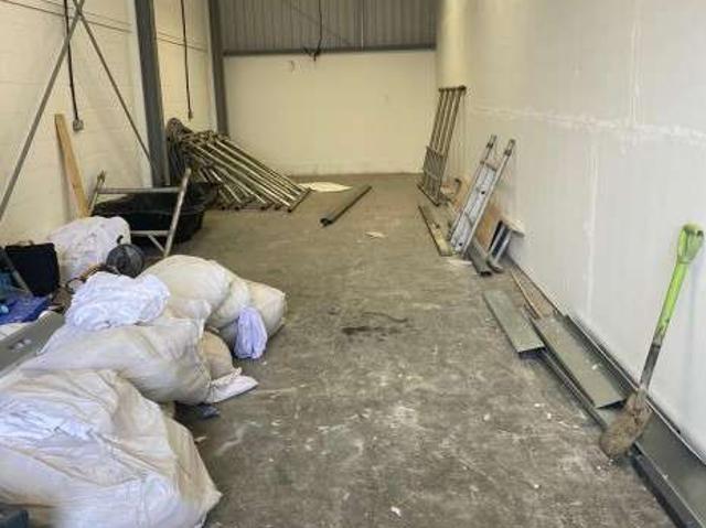 Commercial for rent in London Borough of Ealing, Greater London