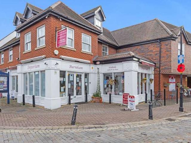 Commercial for rent in Burnham, Swallow