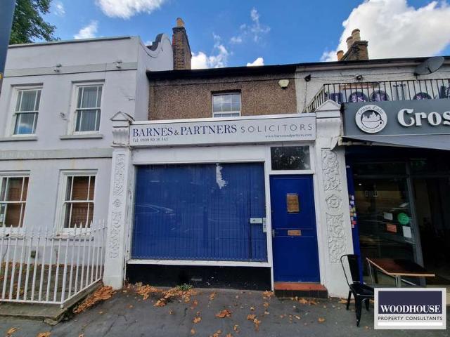 Commercial for rent in Broxbourne, Hertfordshire