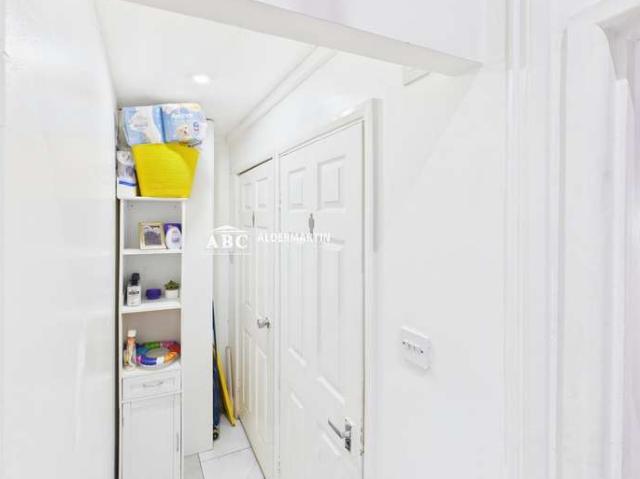 Commercial for sale in Kilburn, Greater London