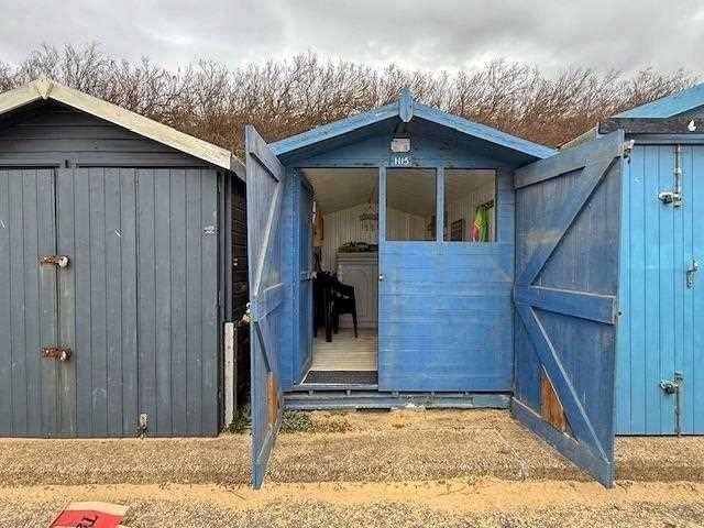 Bungalow for sale in Holland-on-Sea, Dale Hill