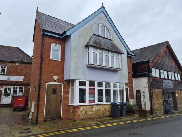 Commercial for rent in Holloway Hill, Fole