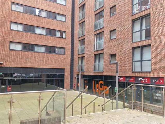 Commercial for rent in Chinatown, Calderstones