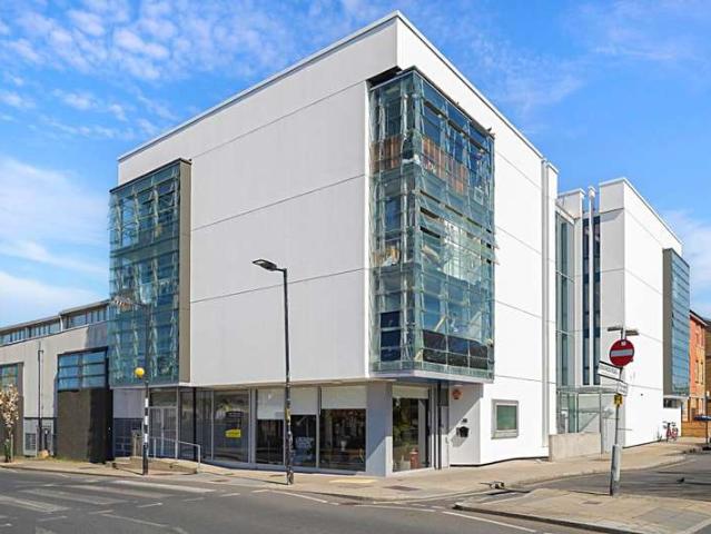 Commercial for rent in Peckham, Greater London
