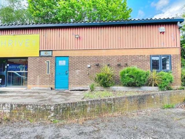 Commercial for rent in Petersfield, Bolton Low Houses