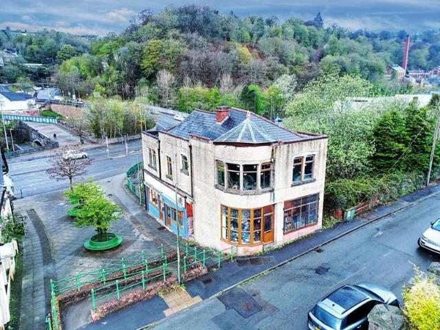 Commercial for sale in Hafodyrynys, Crumlin