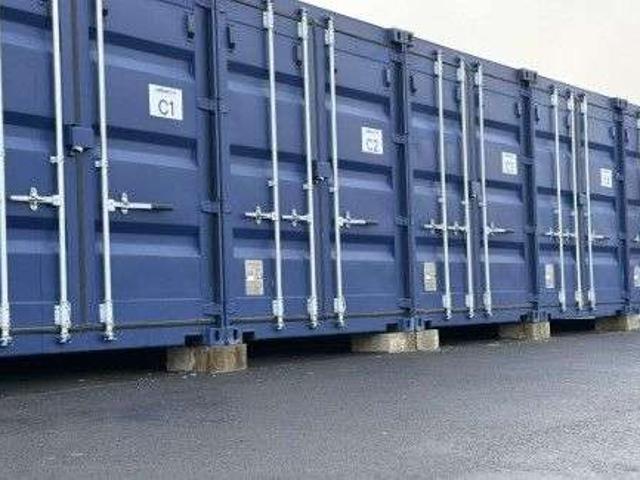 Commercial for rent in Hexthorpe, South Yorkshire