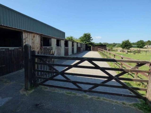Commercial for rent in Selwood, Frome