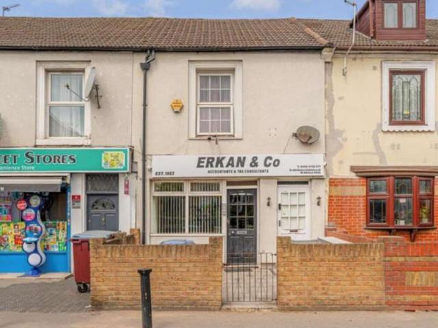 Commercial for sale in Greater London
