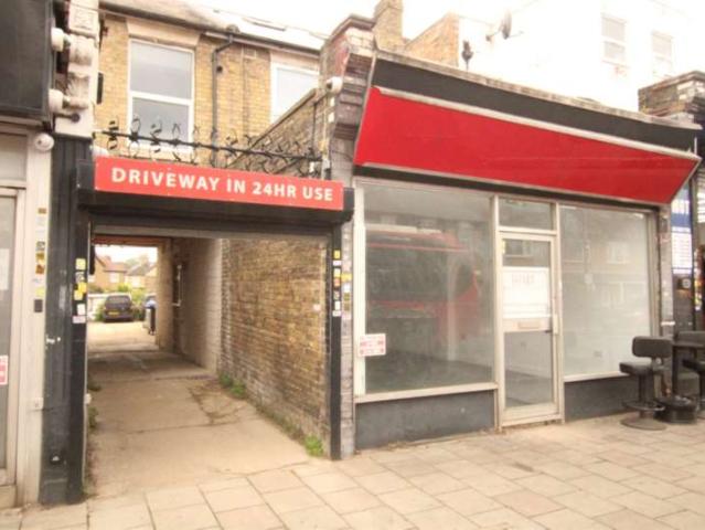 Commercial for rent in New Barnet, Greater London