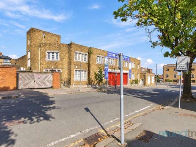 Commercial for sale in London Borough of Barnet, Greater London
