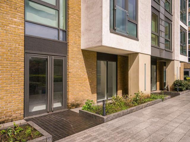 Commercial for rent in Wandsworth, Greater London