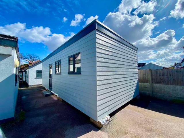 Office for rent in Hornchurch, Greater London