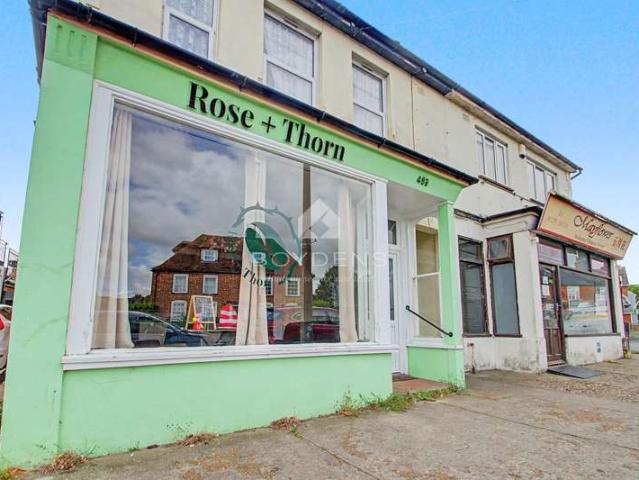 Commercial for rent in Upper Dovercourt, Dale Hill