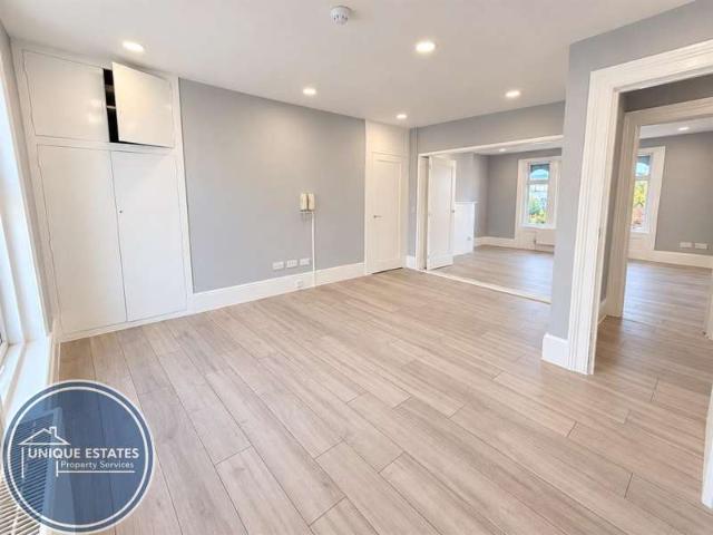 Commercial for sale in Hornsey, Greater London