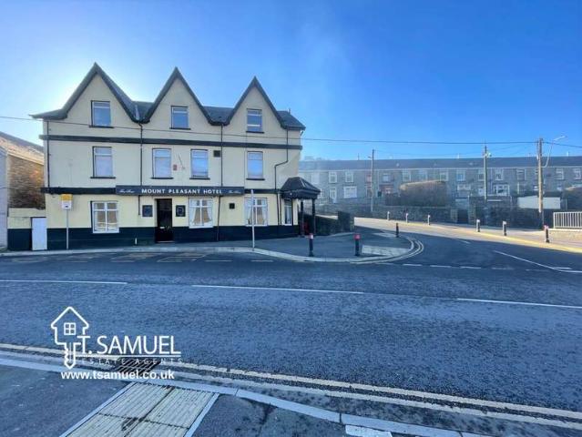 Commercial for sale in Miskin, Wales