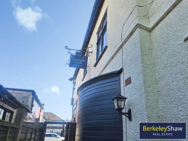 Commercial for sale in Kennessee Green, Maghull