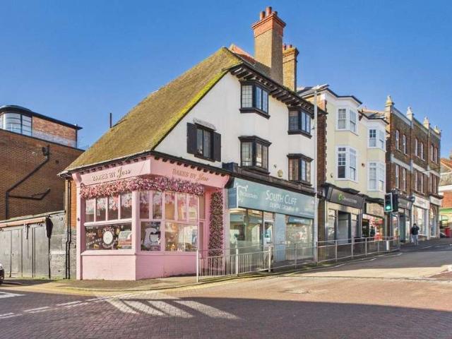 Commercial for sale in Upton, Acol