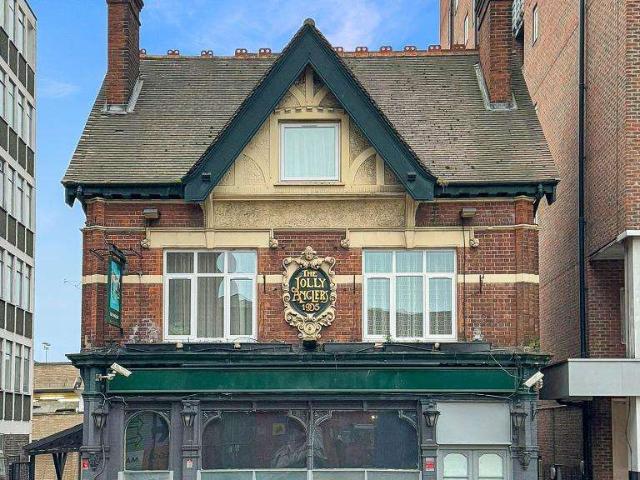 Commercial for rent in Hornsey, Greater London