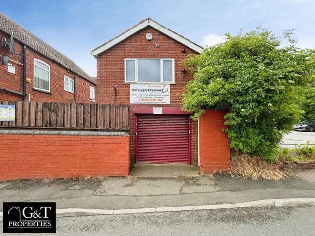 Commercial for rent in Cradley, West Midlands