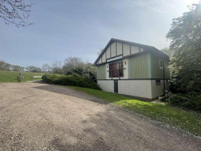 Commercial for rent in Greater London