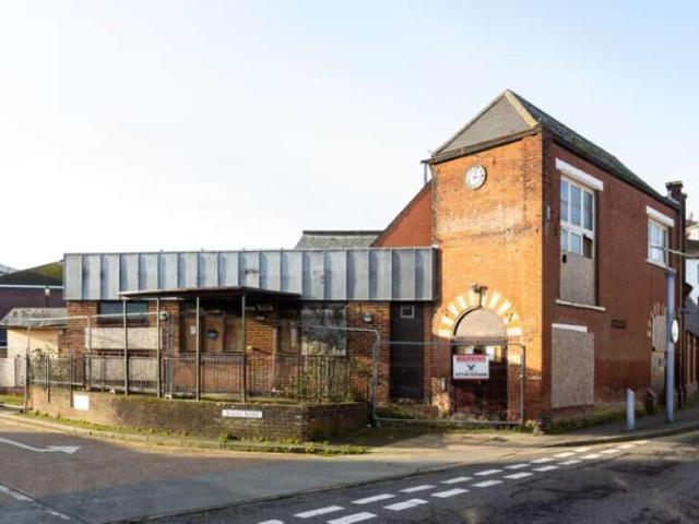 Commercial for sale in Mount Pleasant, Iford