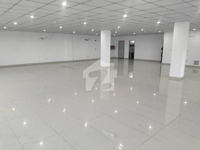 Building for rent in لاہور, لاہور ڈویژن