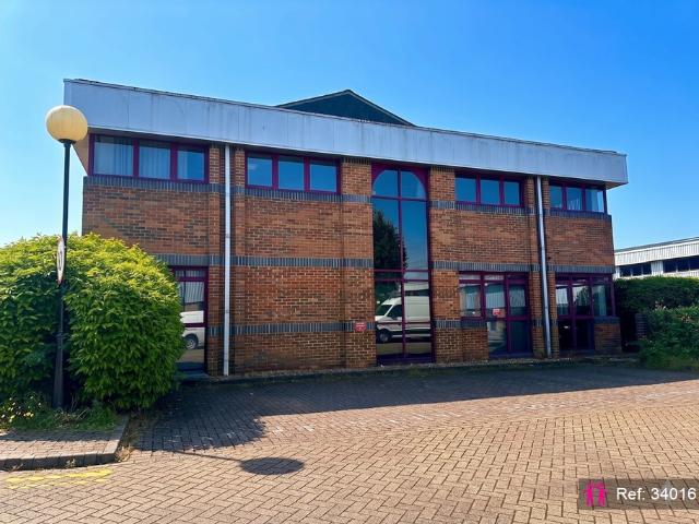 Studio for rent in Batchworth