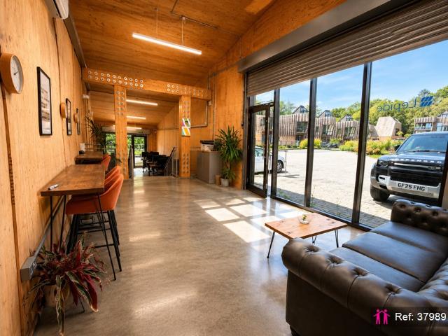 Apartment for rent in Heathlands, East Sussex