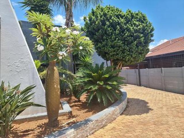 Commercial for sale in Edenvale