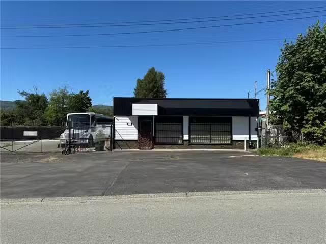 House for sale in Clayoquot, British Columbia