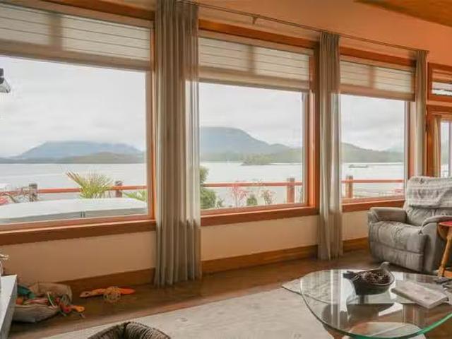 House for sale in Clayoquot, British Columbia