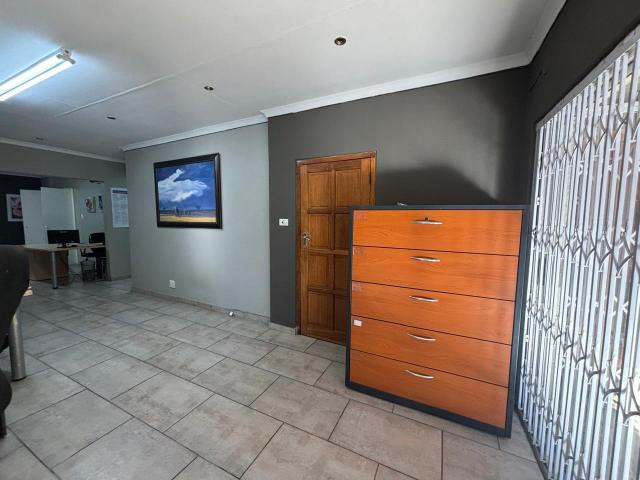 Apartment for sale in Brackenhurst, Ekurhuleni