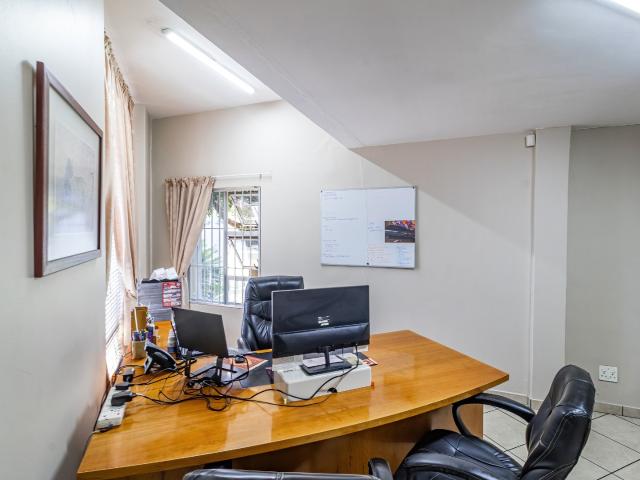 Apartment for sale in Brackenhurst, Ekurhuleni