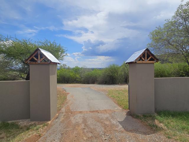 Apartment for sale in Hartbeespoort Dam Nature Reserve, North West