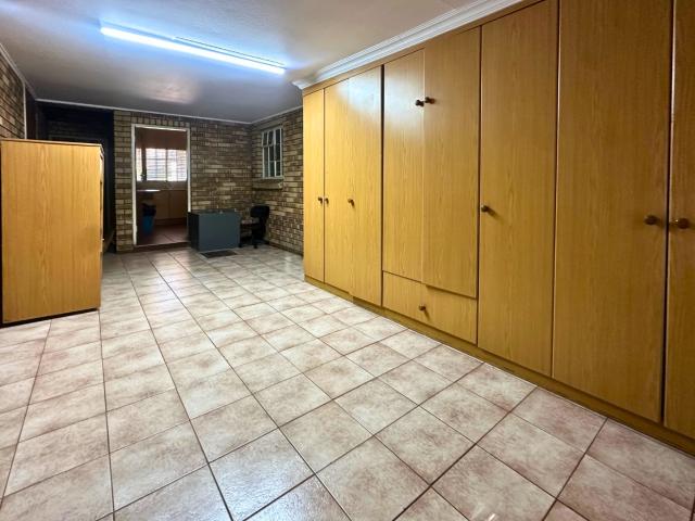 Apartment for rent in Brooklyn, Pretoria