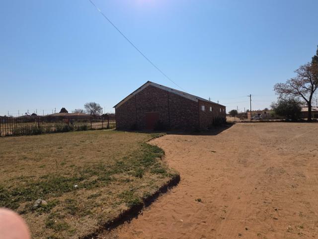 Apartment for sale in Lejweleputswa, Free State