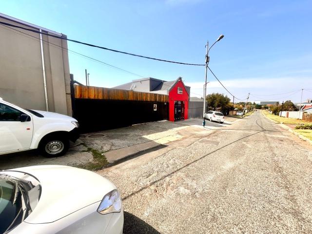 Apartment for sale in Vosloorus, Gauteng