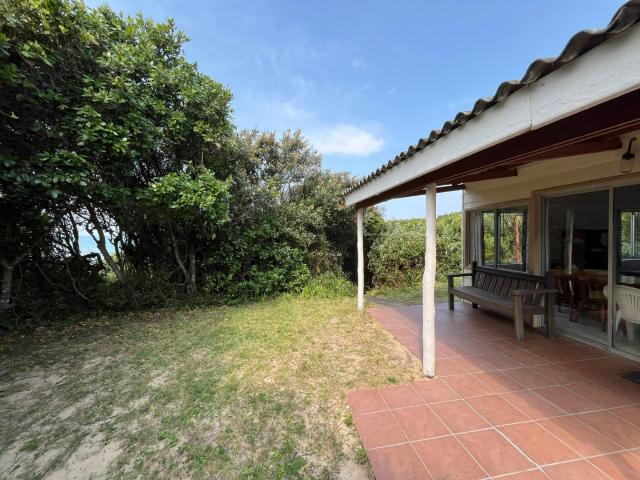 Apartment for sale in Bushmans River Mouth, Eastern Cape