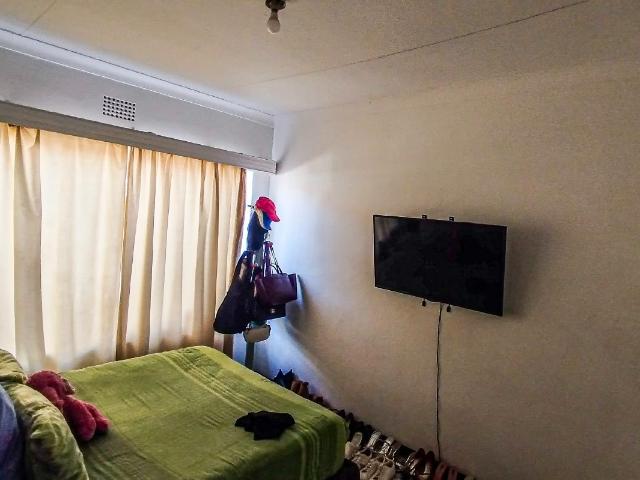 Apartment for sale in Vosloorus, Gauteng