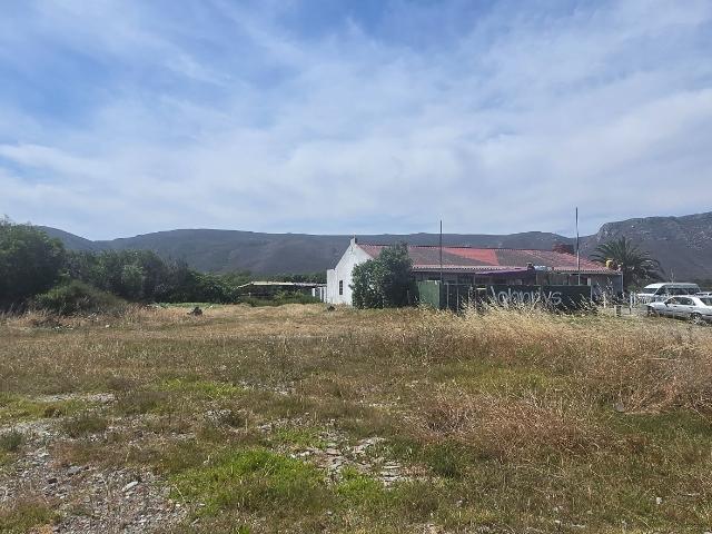 Apartment for sale in Baardskeerdersbos, Western Cape