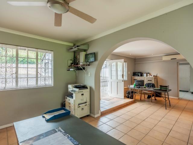 Apartment for sale in Kloof, Kwazulu-natal