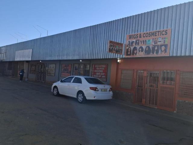 Apartment for sale in Frances Baard, Northern Cape