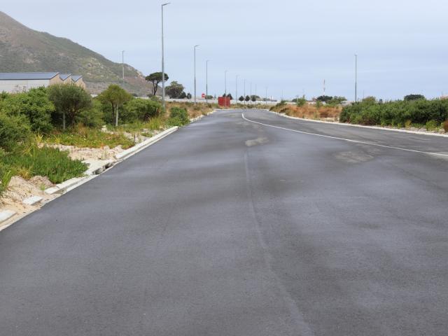 Apartment for sale in Baardskeerdersbos, Western Cape