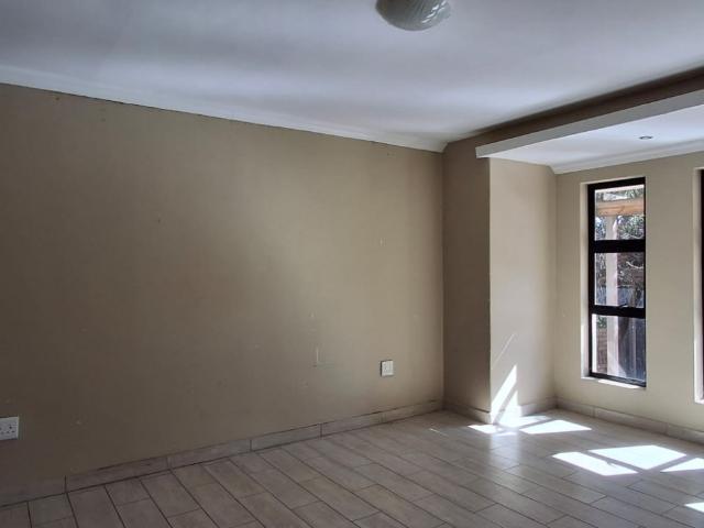 Apartment for sale in Nooitgedacht, Gauteng