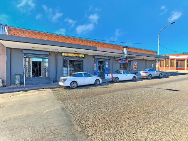 Apartment for sale in Vosloorus, Gauteng